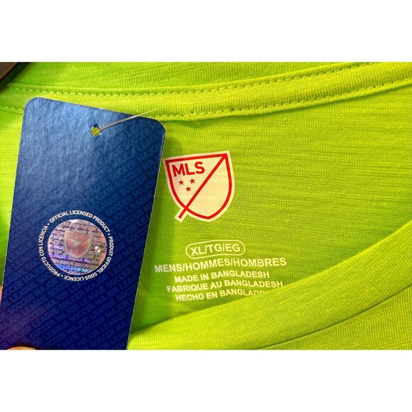 NWT Seattle Sounders FC MLS Soccer T Shirt Men's Size XL Bright Green - Picture 3 of 6